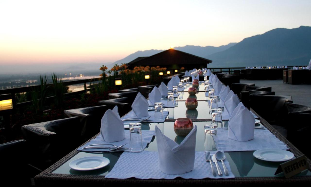 Vivanta Dal View Srīnagar Esterno foto
