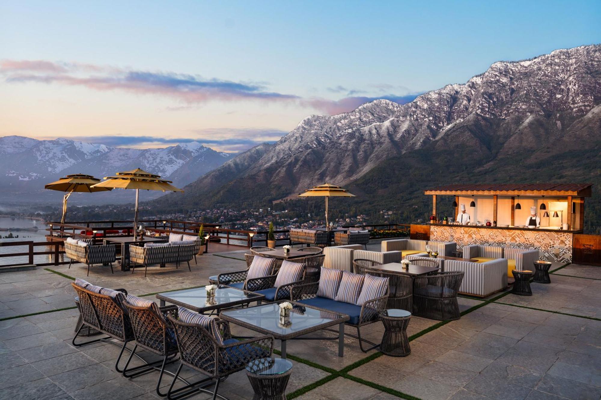 Vivanta Dal View Srīnagar Esterno foto