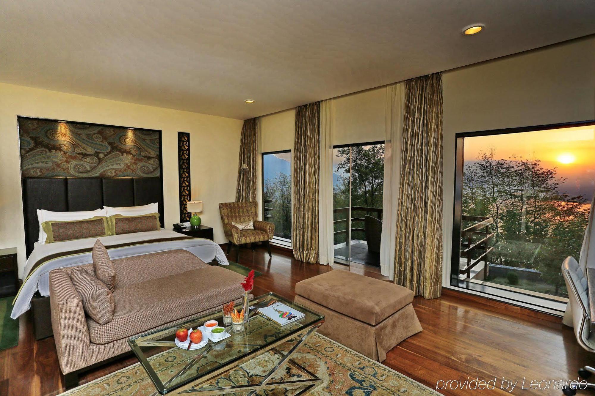 Vivanta Dal View Srīnagar Esterno foto